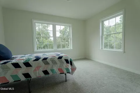 Bedroom - 422 Summit Ave, Schenectady, NY 12307 photo 3 of 4