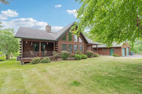 222 Fonda Rd, Waterford, NY 12188