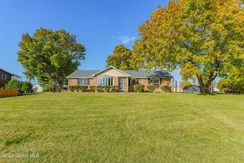 133 Boght Rd # B, Watervliet, NY 12189