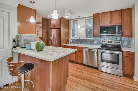 1 Yates St, Troy, NY 12180 photo 8