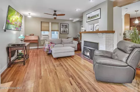 1 Yates St, Troy, NY 12180 photo 7