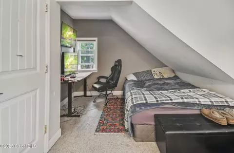 1 Yates St, Troy, NY 12180 photo 17