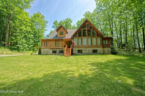 236 Colfax Rd, Cambridge, NY 12816