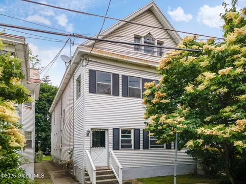 13 Barclay St, Albany, NY 12209
