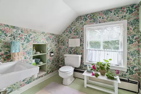 Bath - 3121 High St, Valatie, NY 12184 photo 5 of 6