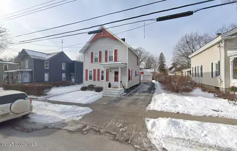 6 Cherry St, Glens Falls, NY 12801