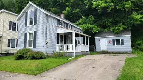 52 Hancock St, Fort Plain, NY 13339