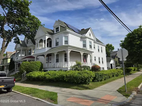 737 Mason St, Schenectady, NY 12308