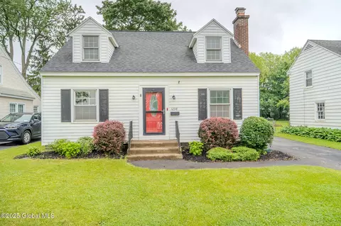 1298 Mcclellan St, Schenectady, NY 12309