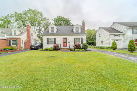 1298 Mcclellan St, Schenectady, NY 12309 photo 2