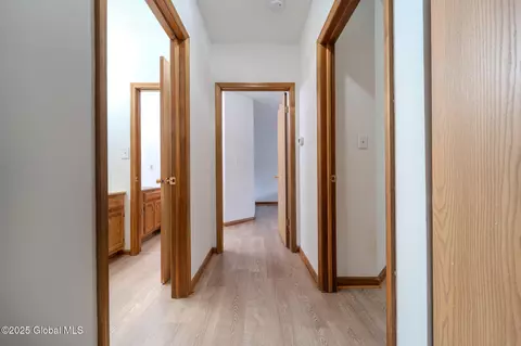 Entry Way - 1976 Curry Rd #E-136, Schenectady, NY 12303 photo 3 of 4