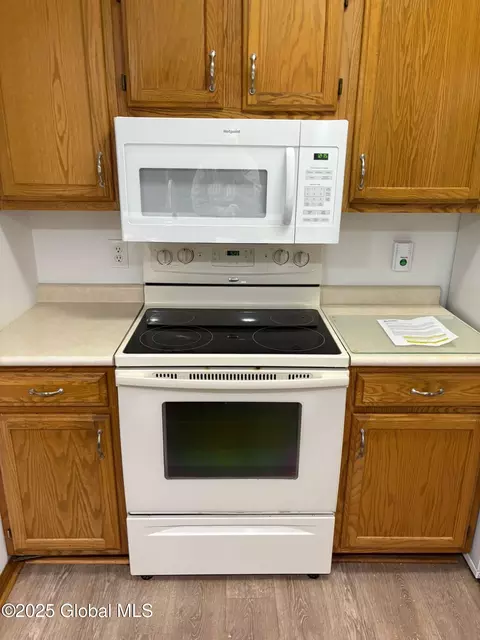 Kitchen - 1976 Curry Rd #E-136, Schenectady, NY 12303 photo 1 of 3