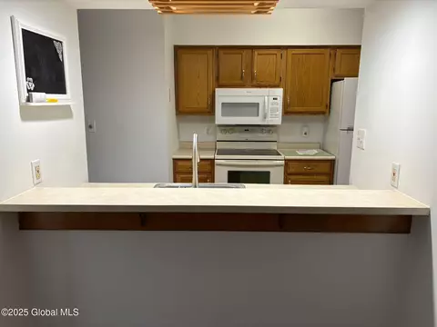 Kitchen - 1976 Curry Rd #E-136, Schenectady, NY 12303 photo 3 of 3