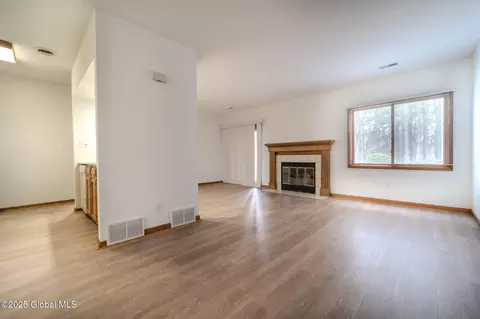 Living - 1976 Curry Rd #E-136, Schenectady, NY 12303 photo 2 of 6