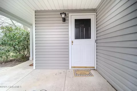 Exterior - 1976 Curry Rd #E-136, Schenectady, NY 12303 photo 5 of 9
