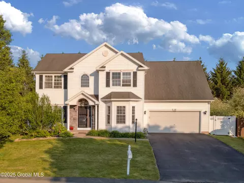 10 Sequoia Dr, Rensselaer, NY 12144