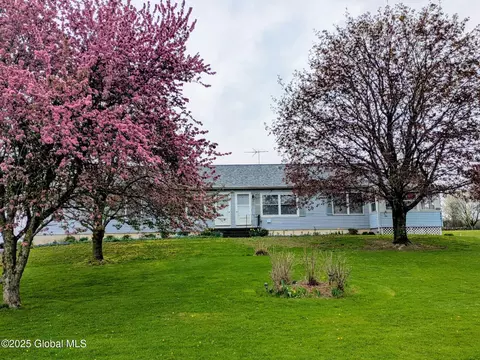 19 Cartier Ln, Fort Ann, NY 12827