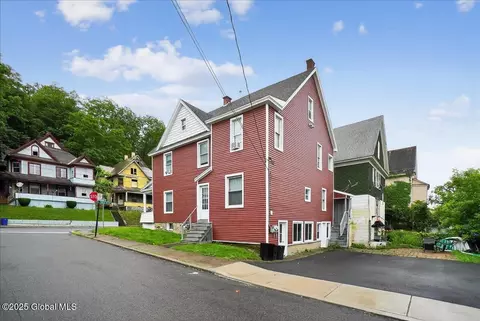 329 E Main St, Amsterdam, NY 12010
