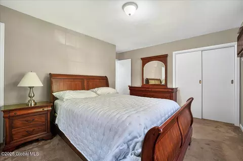 1324 Keyes Ave, Schenectady, NY 12309 photo 12