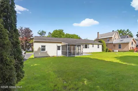 1324 Keyes Ave, Schenectady, NY 12309 photo 40