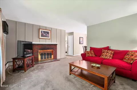 1324 Keyes Ave, Schenectady, NY 12309 photo 4
