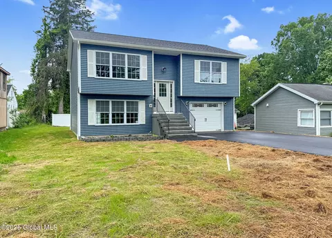 39 New Jersey Ave, Rensselaer, NY 12144