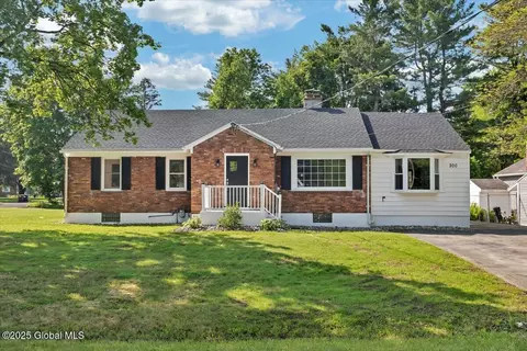 200 S Arrow St, Schenectady, NY 12304