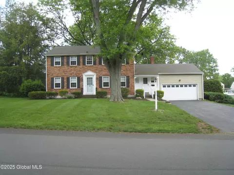 2139 Morrow Ave, Schenectady, NY 12309 photo 2