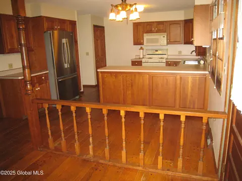 2139 Morrow Ave, Schenectady, NY 12309 photo 17