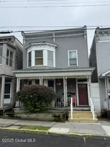 98 Breslin Ave, Cohoes, NY 12047