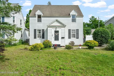 9 Victor St, Albany, NY 12206