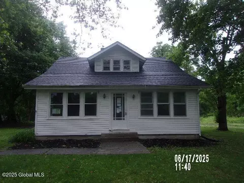 612 New Salem Rd, Voorheesville, NY 12186