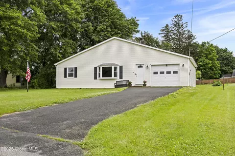 6 Hidley Rd Ext, Wynantskill, NY 12198