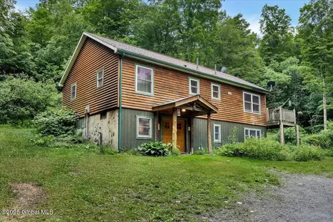 10 Shale Mountain Way, Salem, NY 12865