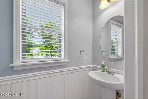 Bath - 33 Milltowne Rd, Glenmont, NY 12077 photo 1 of 3