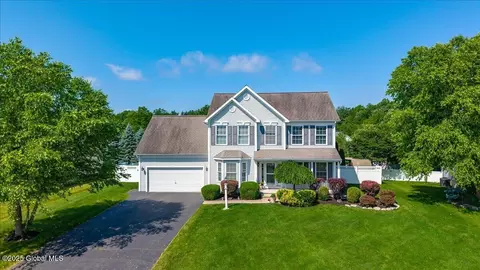 33 Milltowne Rd, Glenmont, NY 12077