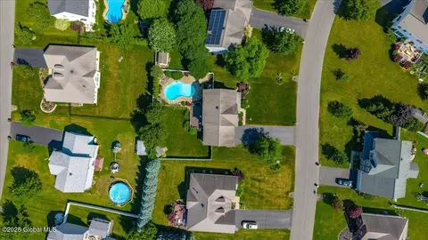 View/Area - 33 Milltowne Rd, Glenmont, NY 12077 photo 6 of 9