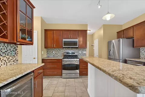 Kitchen - 33 Milltowne Rd, Glenmont, NY 12077 photo 6 of 7
