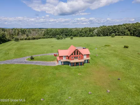 239 Begley Rd, Esperance, NY 12066
