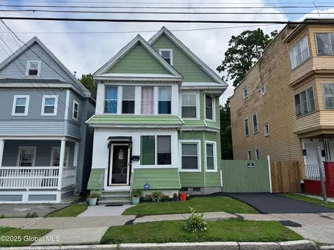 913-915 Bridge St, Schenectady, NY 12303