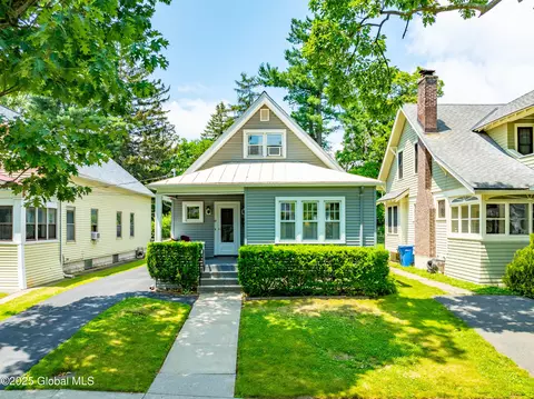 87 Hollywood Ave, Albany, NY 12208