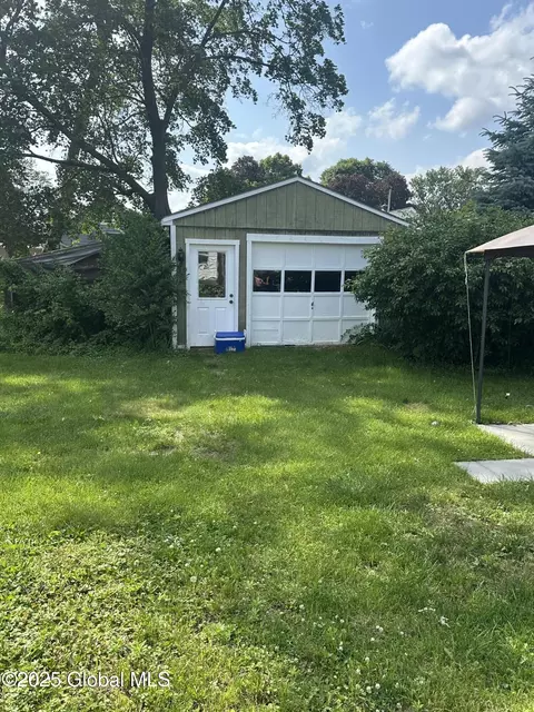246 Fourteenth St, Schenectady, NY 12306 photo 4