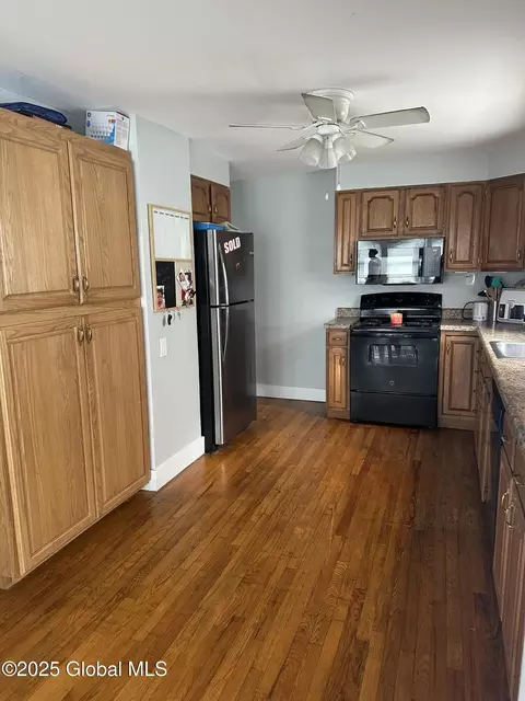 246 Fourteenth St, Schenectady, NY 12306 photo 8
