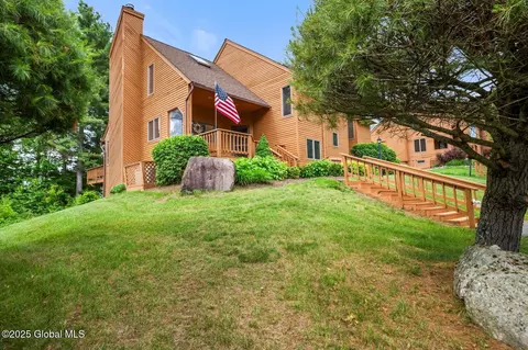 13 Hummingbird Cir # B, Adirondack, NY 12808