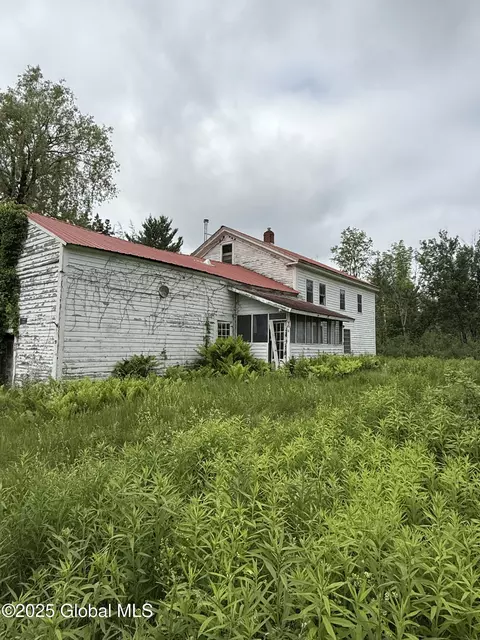 59 Lagrange Rd, Crown Point, NY 12928