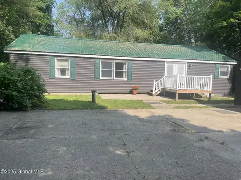 16 2nd St # B, Gansevoort, NY 12831