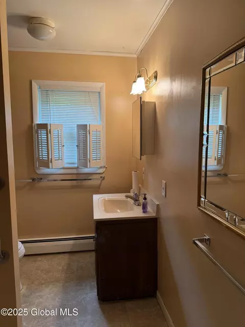 Bath - 13 Morgans Ln, Comstock, NY 12821 photo 1 of 4