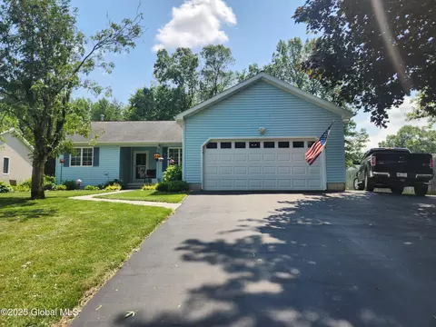 505 Victory Cir, Ballston Spa, NY 12020