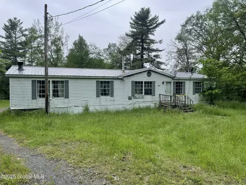 108 Hollister Rd, Corinth, NY 12822
