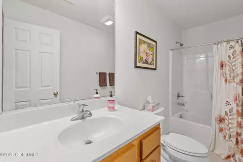 803 Grayson Pl, Schenectady, NY 12302 photo 24